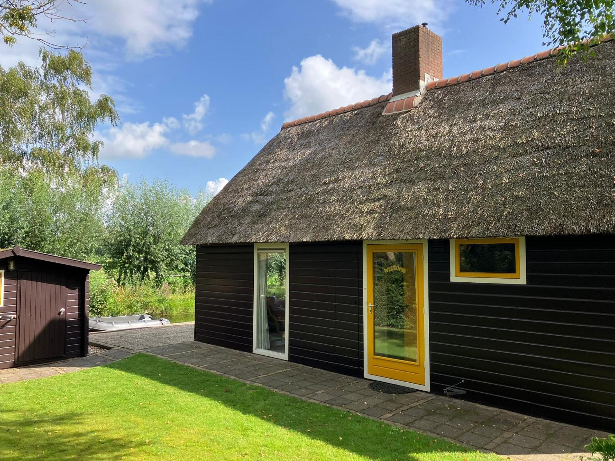 Oasis Giethoorn Villa Exterior photo